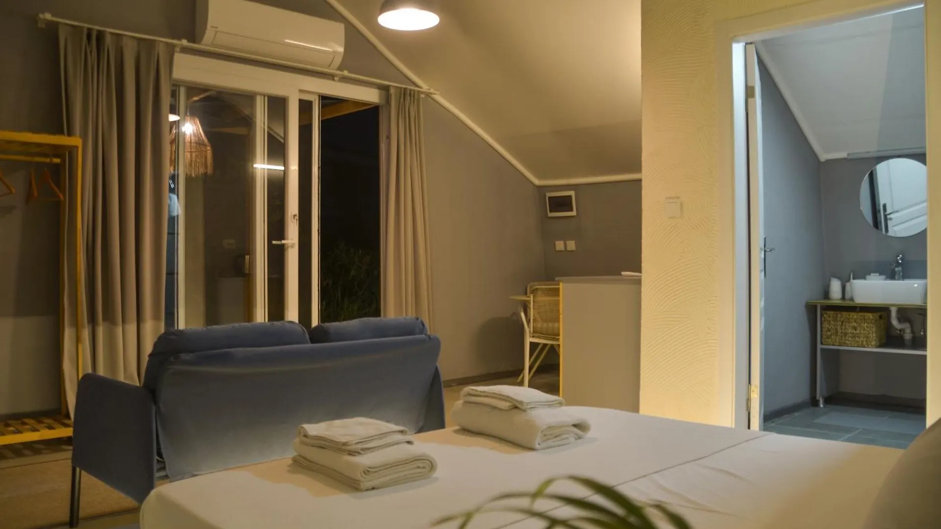 Hotel Quonset Glamping Seferihisar